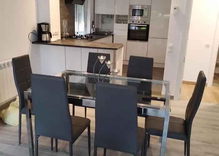 Piso Attila Διαμέρισμα